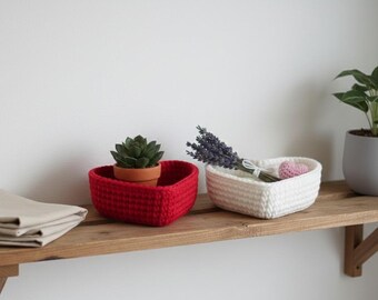 Crochet Heart Basket Pattern | Sweetheart Nesting Tray (PDF Pattern With Video)