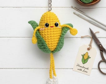 Mönster för virkade majsnyckelringar | Amigurumi majs med långa ben (PDF och videoguide)