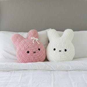 Mönster för virkad kaninkudd | Chunky Plush, utan sömnad (PDF-mönster med videoguide)