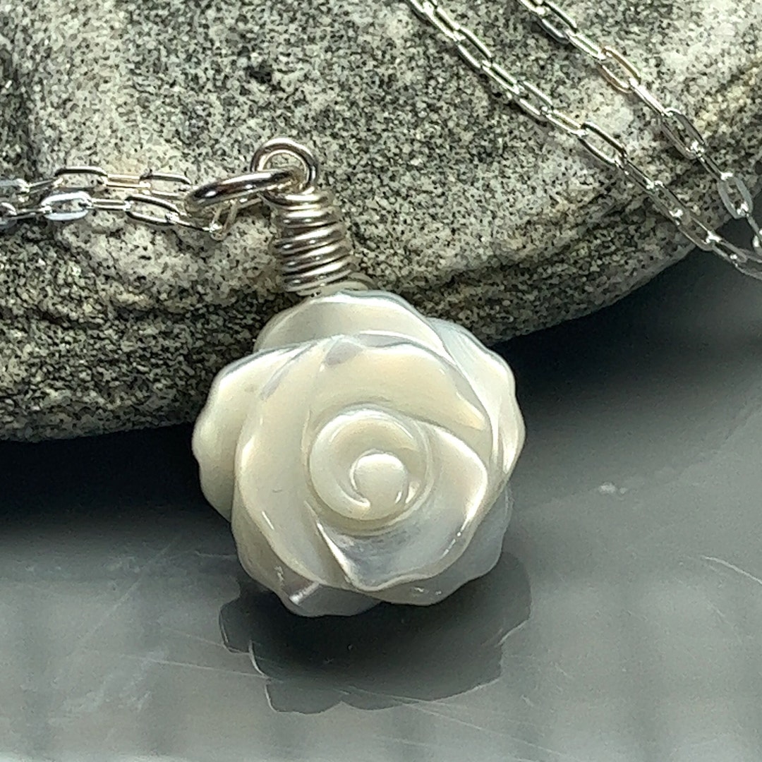 ★ROSEMONT★ Silver Mother of Pearl Necklace La Vie En Rose il_1080xN.5362805723_7bcw.jpg