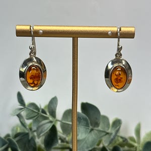 Oval Amber Sterling Silver Dangle Earrings - Simple Minimalist Jewelry - Vintage/Pre Owned