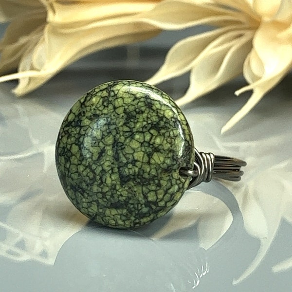 Green Serpentine Round Ring-Sterling Silver, 14k Yellow or Rose Gold Filled Wire Wrapped Ring - Any Size 4 5 6 7 8 9 10 11 12 13 14