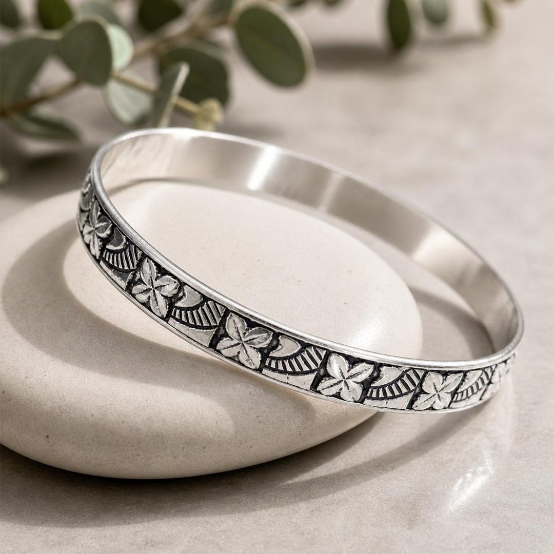 Floral/clover Design Sterling Silver Bangle Bracelet: 8mm Width