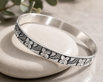 Floral/clover Design Sterling Silver Bangle Bracelet: 8mm Width