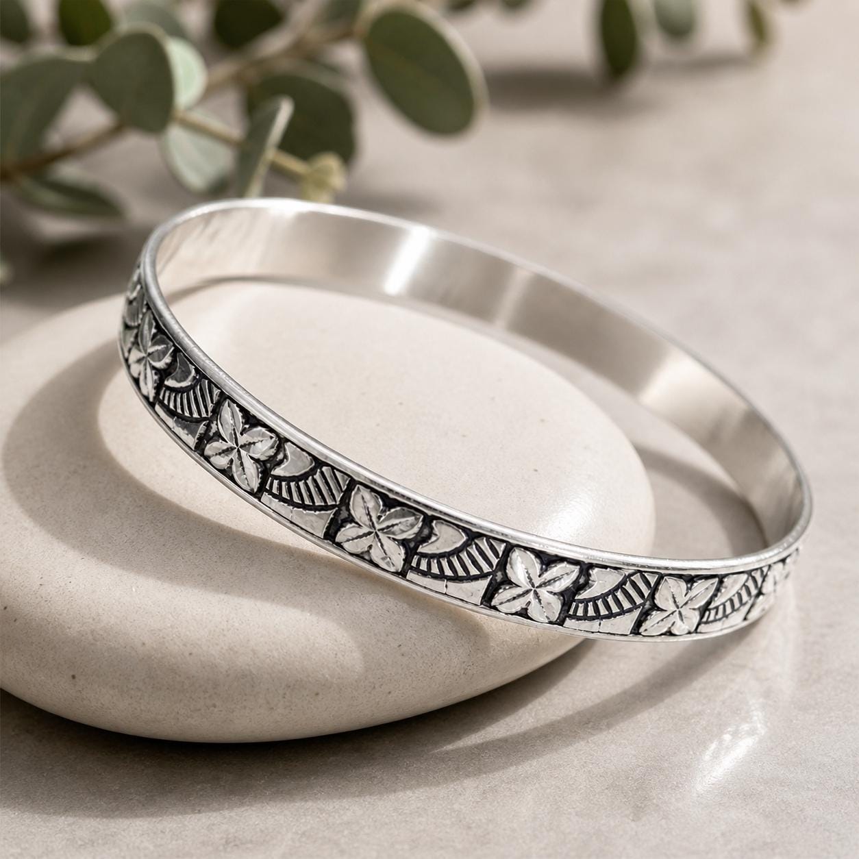 Floral/clover Design Sterling Silver Bangle Bracelet: 8mm Width