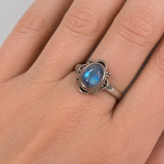 Oval Labradorite Sterling Silver Ring- Pre-Owned- Size 7.75 - Vintage/Pre-owned View 2
