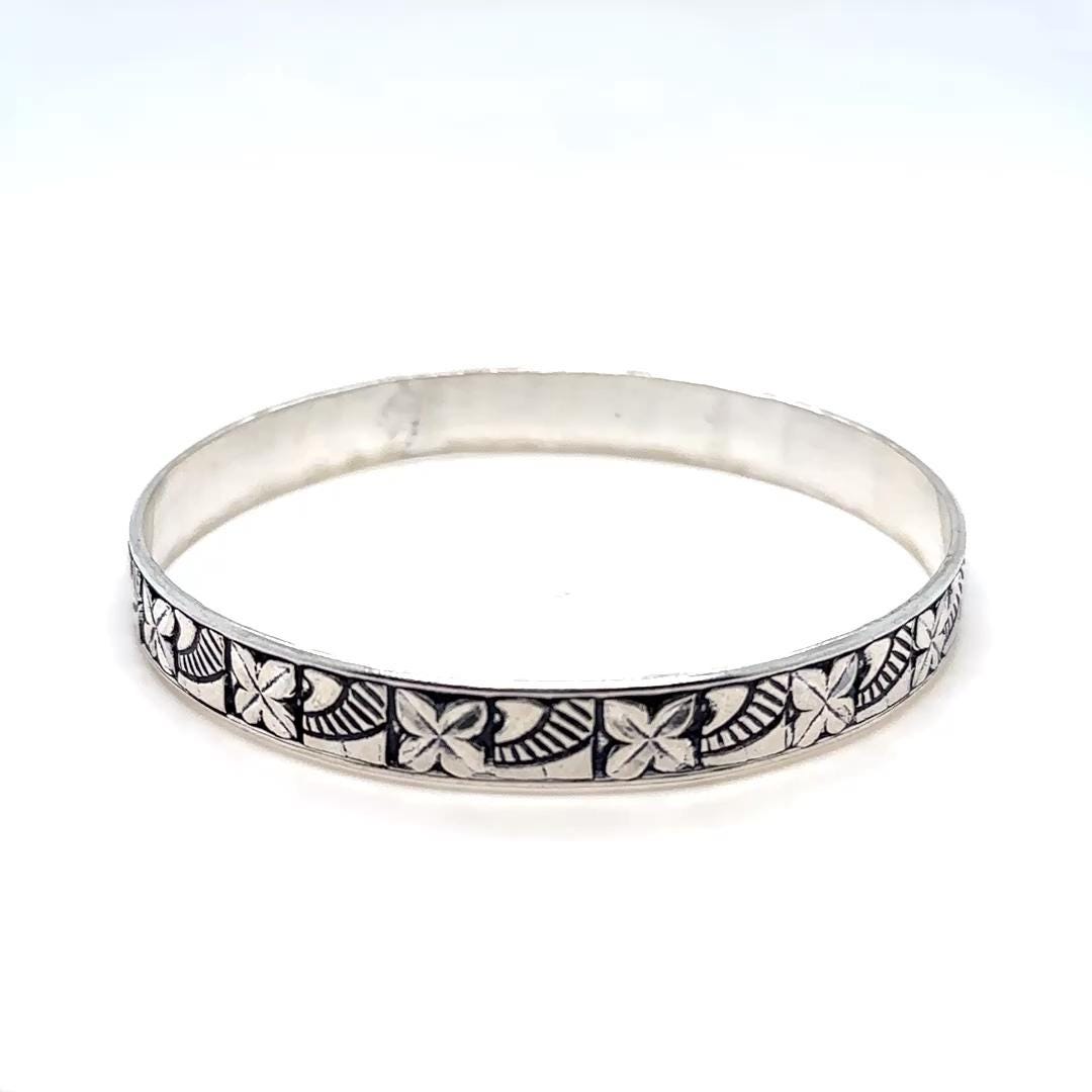 Floral/clover Design Sterling Silver Bangle Bracelet: 8mm Width