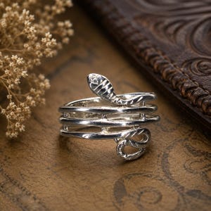 Sterling Silver Snake/Serpent Wrap Ring – Symbol of Eternal Love - Size 6 - Vintage/Pre-owned