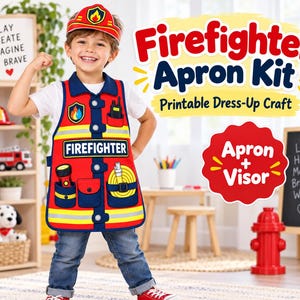 Puede incluir: Un kit de delantal de bombero que incluye un delantal rojo, azul y amarillo con una visera a juego. El delantal muestra el texto FIREFIGHTER e incluye gráficos impresos de una linterna, una radio y una manguera. Kit etiquetado Firefighter Apron Kit.