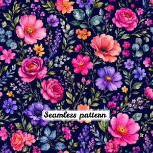 Pode incluir: Um padrão sem costuras com um fundo azul-marinho escuro e um arranjo denso de flores em estilo aguarela em tons de rosa, magenta, roxo, laranja e amarelo, intercaladas com folhagem verde e o texto Seamless pattern.