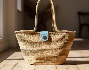 Blue Woven Straw Tote – Modern Handmade Shoulder Bag for Summer Style