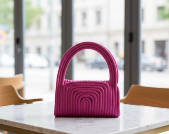 Pink Straw Clutch Bag – Soft Woven Summer Beach Elegance