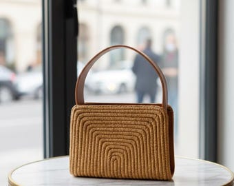 Tan Leather Accent Straw Bag – Sophisticated Natural Chic Design