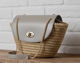 Grey Straw Texture Handbag – Modern Woven Casual Bag with Elegant Details