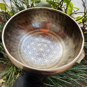 handmade bowl
yoga bowl
meditation bowl 
deep resonance
therapy bowl
