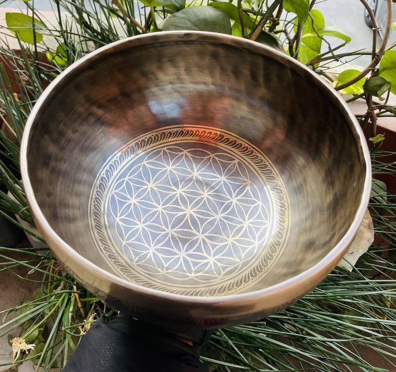 handmade bowl
yoga bowl
meditation bowl 
deep resonance
therapy bowl