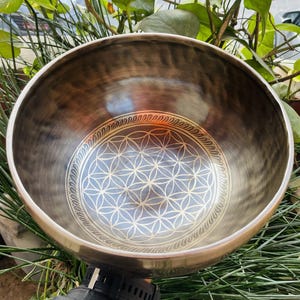 flower of life singing bowl
handmade singing bowl
tibetan singing bowl
himalayan singing bowl
sound healing bowl