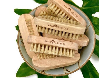 Wood Nail Brush - Eco Friendly Sustainable - Fingernail Cleaning Brush for Scrubbing Hands