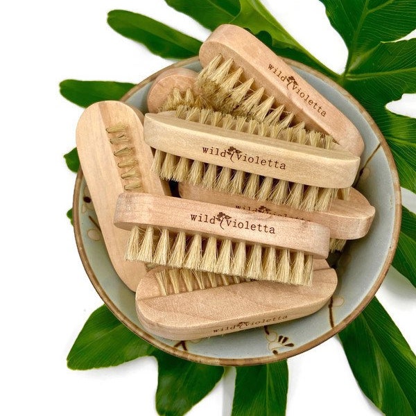 Wood Nail Brush - Eco Friendly Sustainable - Fingernail Cleaning Brush for Scrubbing Hands