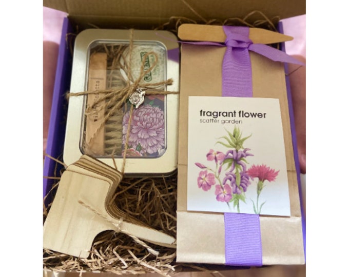 Gardening Gift for Mom / Gift for Gardeners, Planting Seeds, Garden Gloves, Planting Tags, Flower Seeds