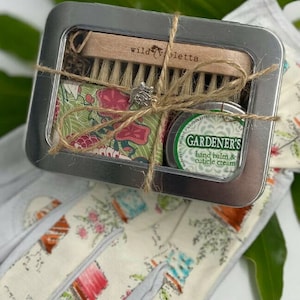 Mother's Day Gift for Gardeners / Gardening Gift Basket / Garden Gloves / Garden Stakes / Gardeners Kit image 2