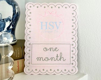 Ensemble de plaques d'étape mensuelle festonnée noeud Français héritage ITH | Cerceau 5 x 7 ou 6 x 10