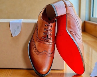 Vintage-Inspired Leather Wingtip Oxford Heels - Women's Lace-Up Chunky Brogue Pumps red sole