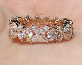 Anello dell'eternità con moissanite taglio marquise e rotondo, anello nuziale dell'eternità completo in oro massiccio 14 carati, anello di lusso impilabile per anniversario