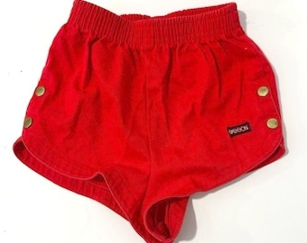 Shorts Sasson vintage de los 80, rojos con detalles de botones dorados (para niñas de 6 años) ¡Ooh La La! Juego de verano