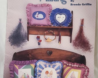 Vintage 1986 Creative Pillow Making Book 45 by Brenda Griffin - Gloria & Pat