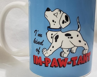 Disney 101 Dalmatiner Kaffeebecher ""I'm Kind of IM-PAW-TANT"" - Paladone Blue Keramiktasse."