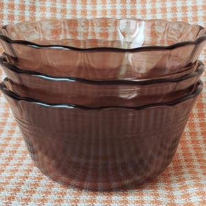 Vintage Pyrex-glasskålar med vågig kant och eldstad - set om 3 - rökt brun nyans