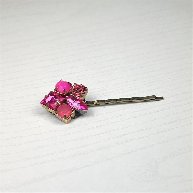 Gem Cluster Jeweled Bobby Pin in Pinks image 8