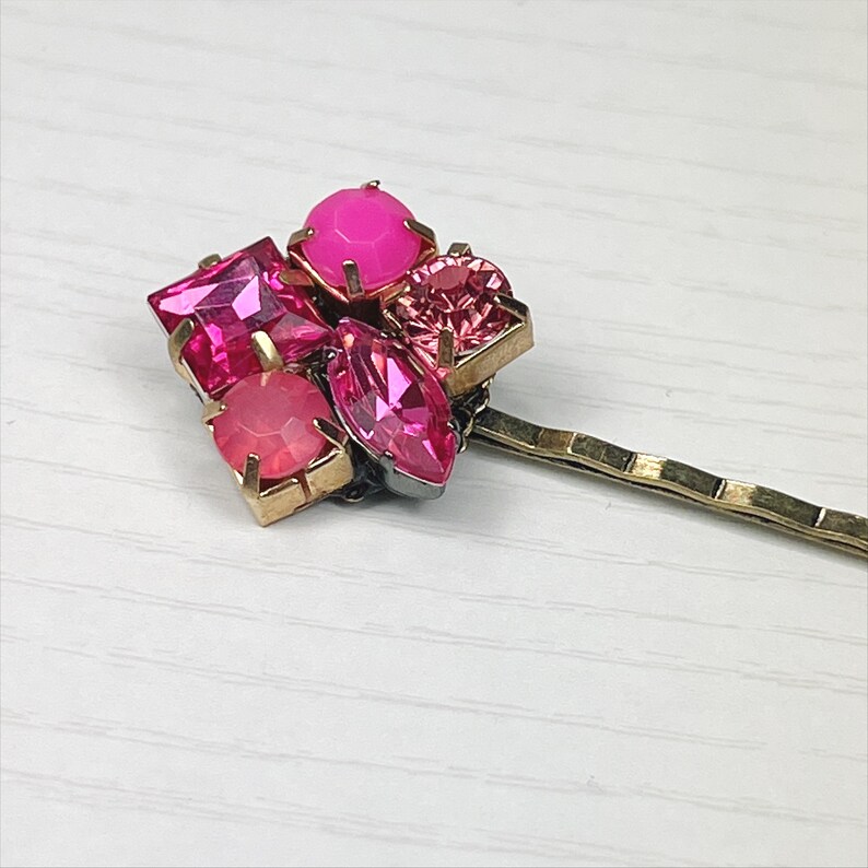 Gem Cluster Jeweled Bobby Pin in Pinks image 4