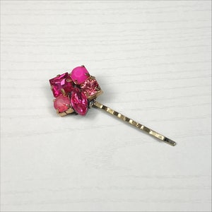 Gem Cluster Jeweled Bobby Pin in Pinks image 9