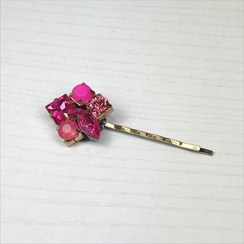 Gem Cluster Jeweled Bobby Pin in Pinks image 7