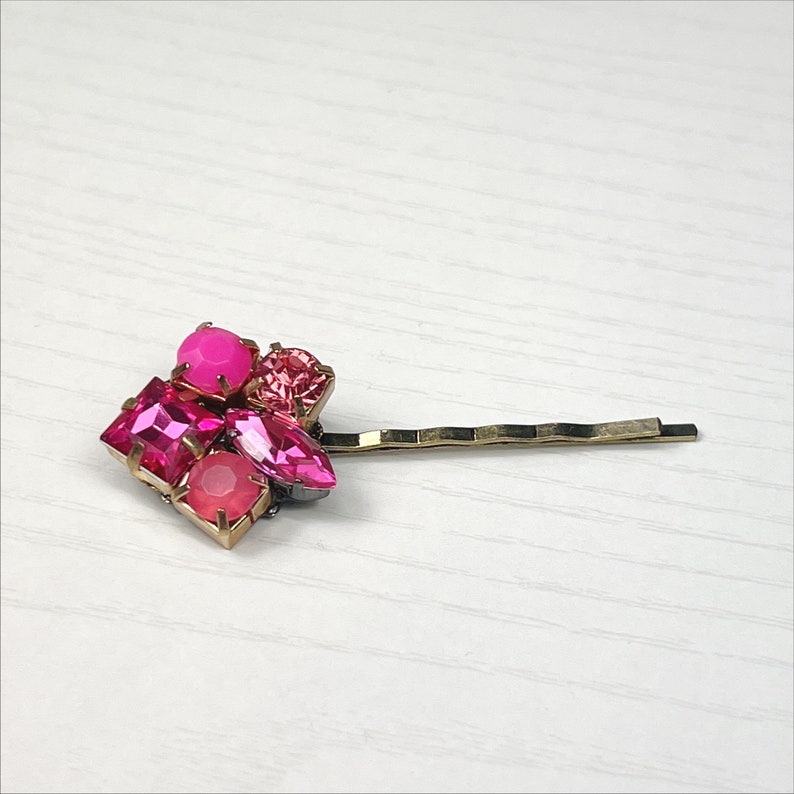 Gem Cluster Jeweled Bobby Pin in Pinks image 2