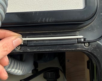 Scharnierstift für Thetford Serviceklappe 3 4 5 6 – passgenauer Ersatz für Wohnmobil & Camper