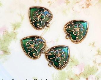 Dije de corazón de trébol de esmalte verde - latón antiguo (4)