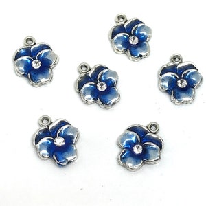 Pansy charm blue enamel - antique silver