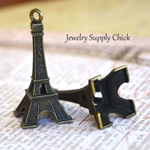 Pendentif charm Tour Eiffel - Laiton antique (2) image 1