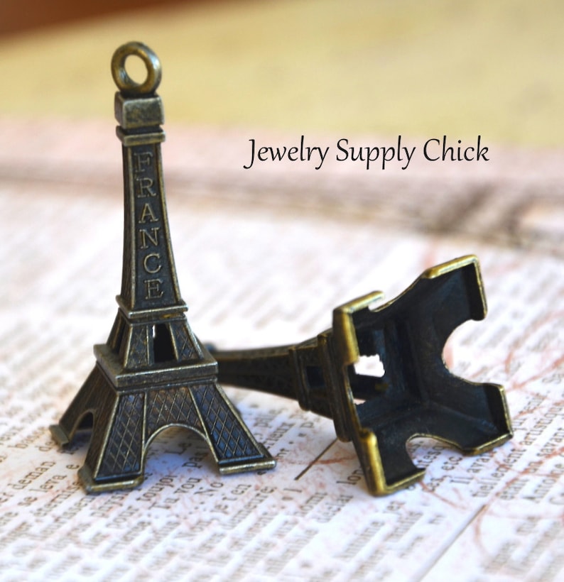 Pendentif charm Tour Eiffel - Laiton antique (2) image 1