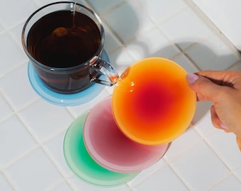 Acrylic Ombre Table Coasters – Colorful Gradient Drink Coaster Set, Modern Table Decor, Heat-Resistant & Scratch-Proof
