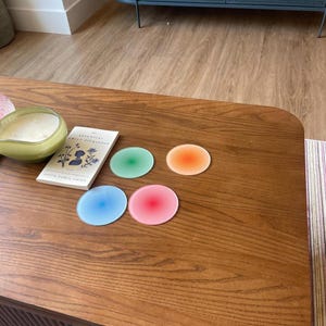 Akryl Ombre Bordunderlägg – Färgglad Gradient Drinkunderlägg Set, Modern Borddekoration, Värmebeständig & Reptålig