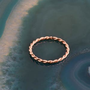 14K Solid Rose Gold Seamless Kontinuierliche Twisted Nose Hoop Septum Ring Wählen Sie Ihre Größe 1/4 "9/32" 5/16" 3/8" Wählen Sie Ihre Stärke 22G 20G 18G