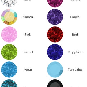 Pu&ograve; includere: Un grafico che mostra 12 colori diversi di strass. I colori sono: trasparente, aurora, rosa, peridoto, acqua, verde acqua, fucsia, viola, rosso, zaffiro, turchese e nero.