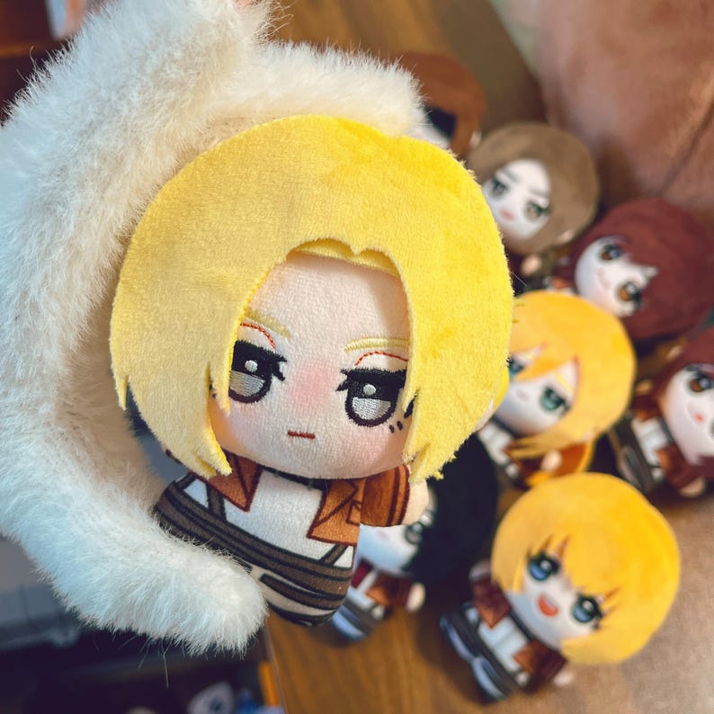 Attack on Titan 10cm plushies Levi Eren Mikasa Armin Hange Annie Ymir Historia Erwin Sasha, Anime fans gift, plush toys, handmade plushies bild 9