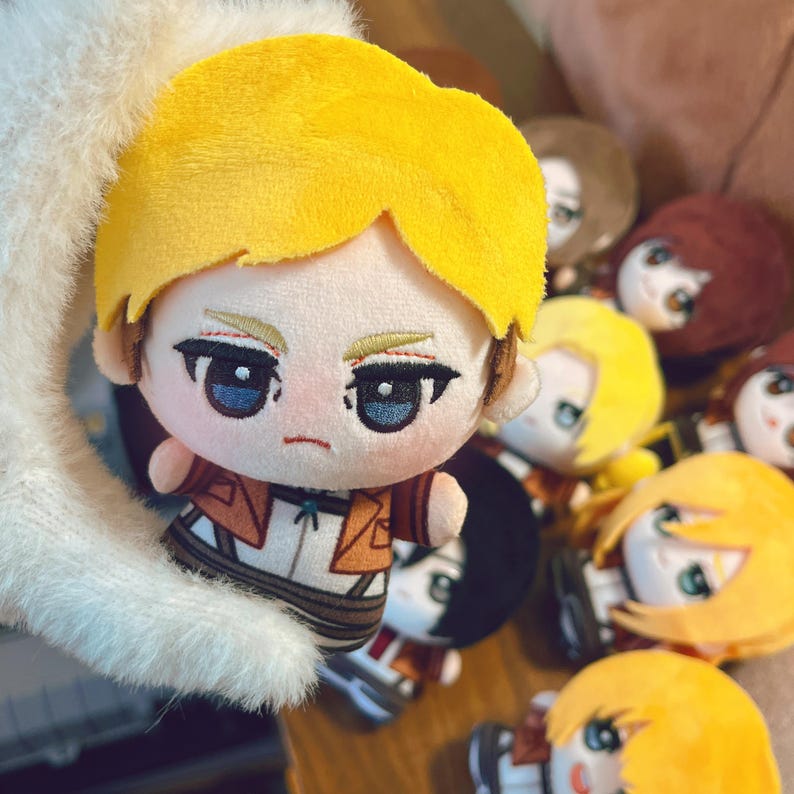 Attack on Titan 10cm plushies Levi Eren Mikasa Armin Hange Annie Ymir Historia Erwin Sasha, Anime fans gift, plush toys, handmade plushies bild 11