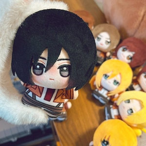 Attack on Titan 10cm plushies Levi Eren Mikasa Armin Hange Annie Ymir Historia Erwin Sasha, Anime fans gift, plush toys, handmade plushies bild 4