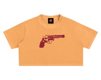 Red Hand Gun Snow Washed Crop Tee Heart Graphic y2k Tee Stencil Style Love Gun Shirt Edgy Cute Streetwear Aesthetic Unisex Graphic Top Tee